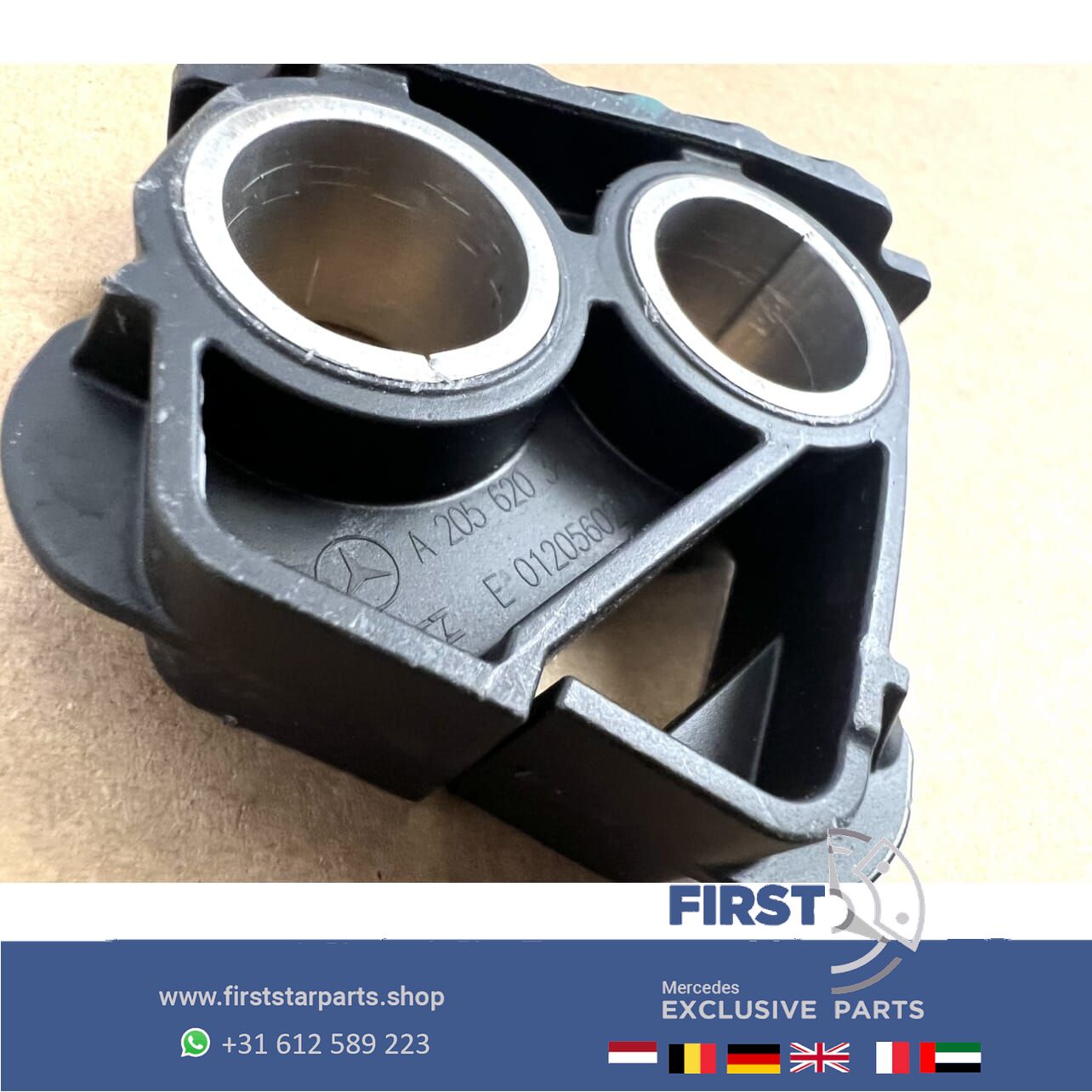 W205 C205 C63 AMG FRONT HOUDER SET LINKS+RECHTS Mercedes C Clase 2018-2023 63 AMG C63s FRONTBALK EXTENDER SET front bar usado en Menorca foto 3