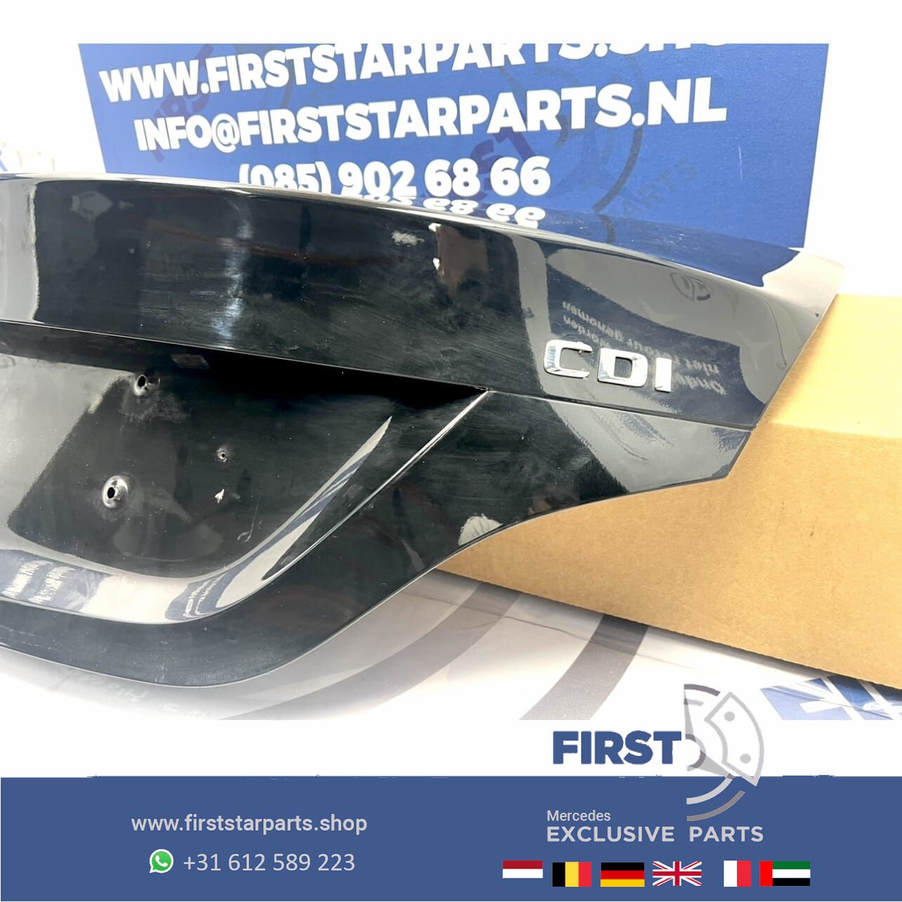 W117 CLA ACHTERKLEP ZWART C117 Clase SEDAN KOFFERKLEP W117 originalINEEL Mercedes CLA LIMOUSINE COUPÉ 2013-2019 CLA45 AMG upholstery rear door usado en Menorca foto 4