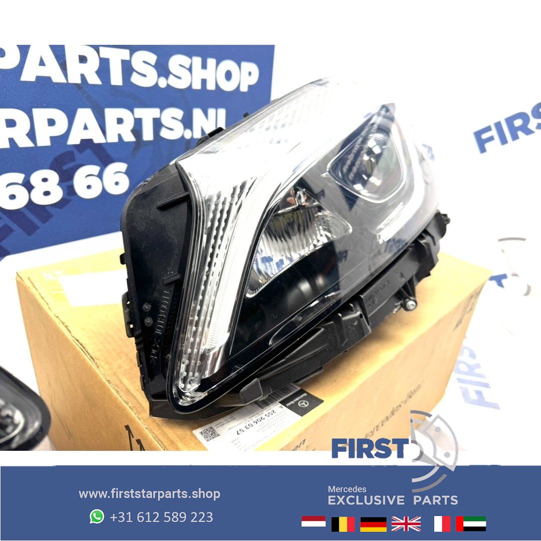 W176 A Clase FACELIFT LED High Performance koplamp links rechts originalINEEL Mercedes A Clase 2018 A1769068900 + A1769069000 headlight left and right usado en Menorca foto 12