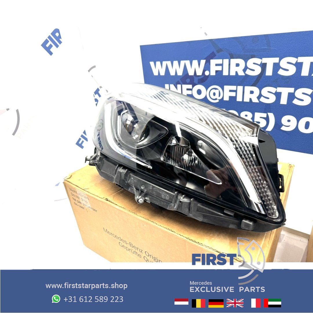 W176 A Clase FACELIFT LED High Performance koplamp links rechts originalINEEL Mercedes A Clase 2018 A1769068900 + A1769069000 headlight left and right usado en Menorca foto 6