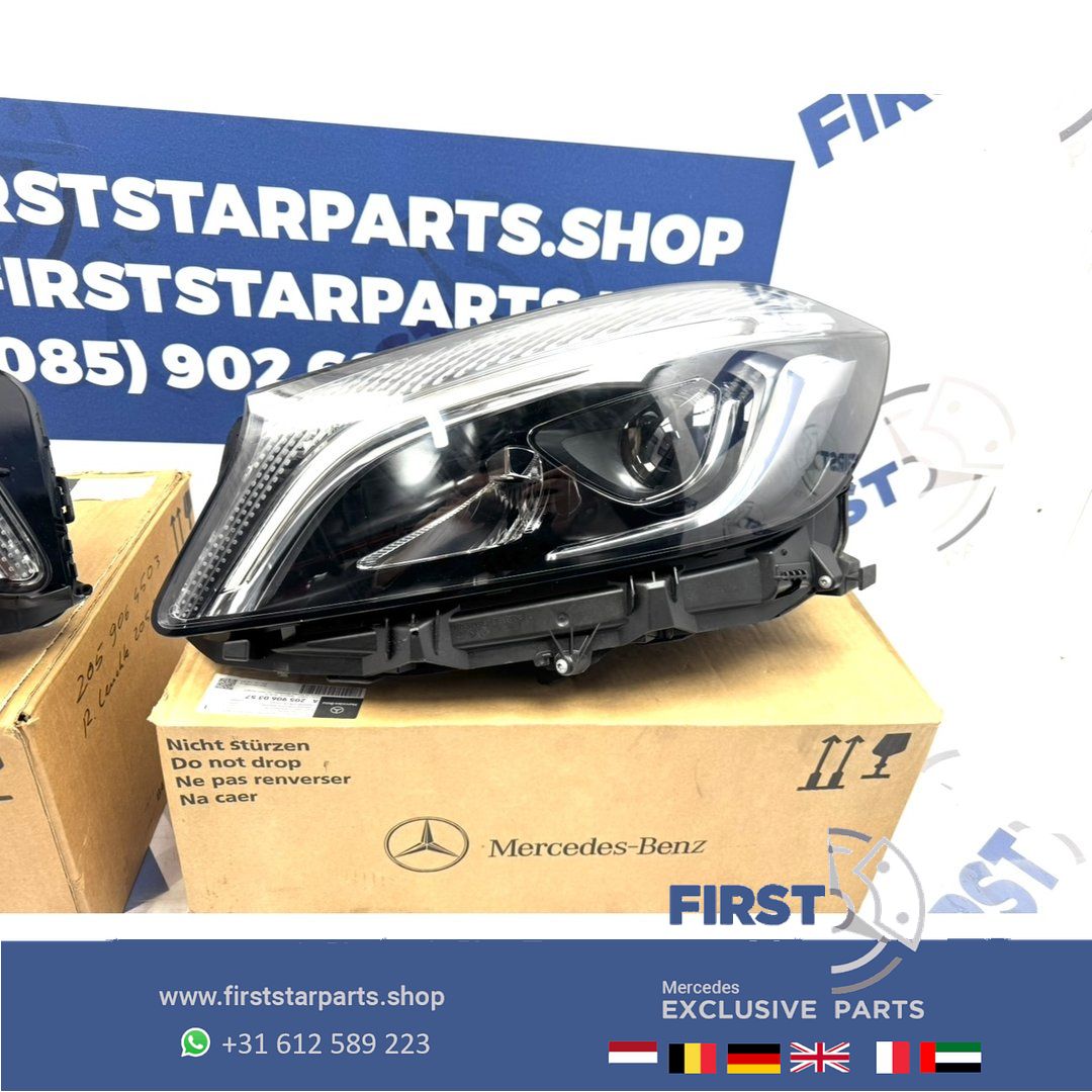 W176 A Clase FACELIFT LED High Performance koplamp links rechts originalINEEL Mercedes A Clase 2018 A1769068900 + A1769069000 headlight left and right usado en Menorca foto 5