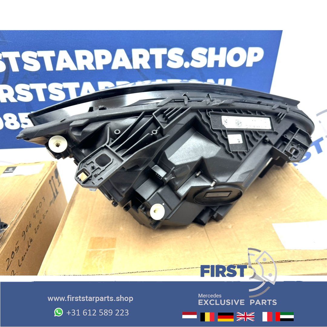 W176 A Clase FACELIFT LED High Performance koplamp links rechts originalINEEL Mercedes A Clase 2018 A1769068900 + A1769069000 headlight left and right usado en Menorca foto 16