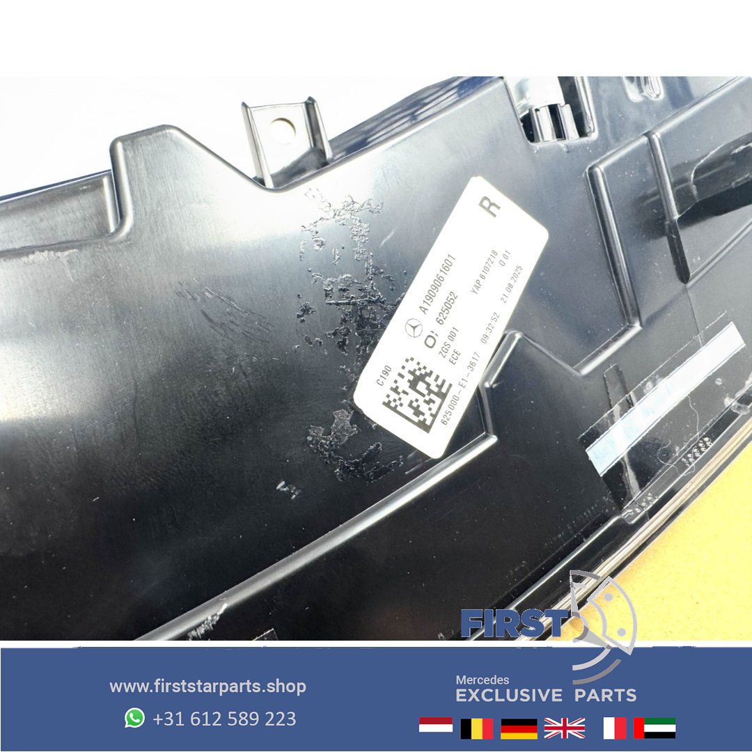 W190 C190 R190 GT GTR FACELIFT LED ACHTERLICHT LINKS of RECHTS Mercedes originalinalINEEL A 190 906 15 01 / A 190 906 16 01 tail light single usado en Menorca foto 10