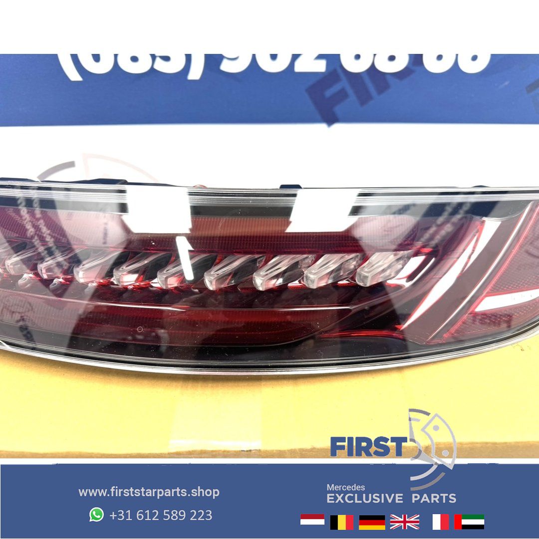 W190 C190 R190 GT GTR FACELIFT LED ACHTERLICHT LINKS of RECHTS Mercedes originalinalINEEL A 190 906 15 01 / A 190 906 16 01 tail light single usado en Menorca foto 5