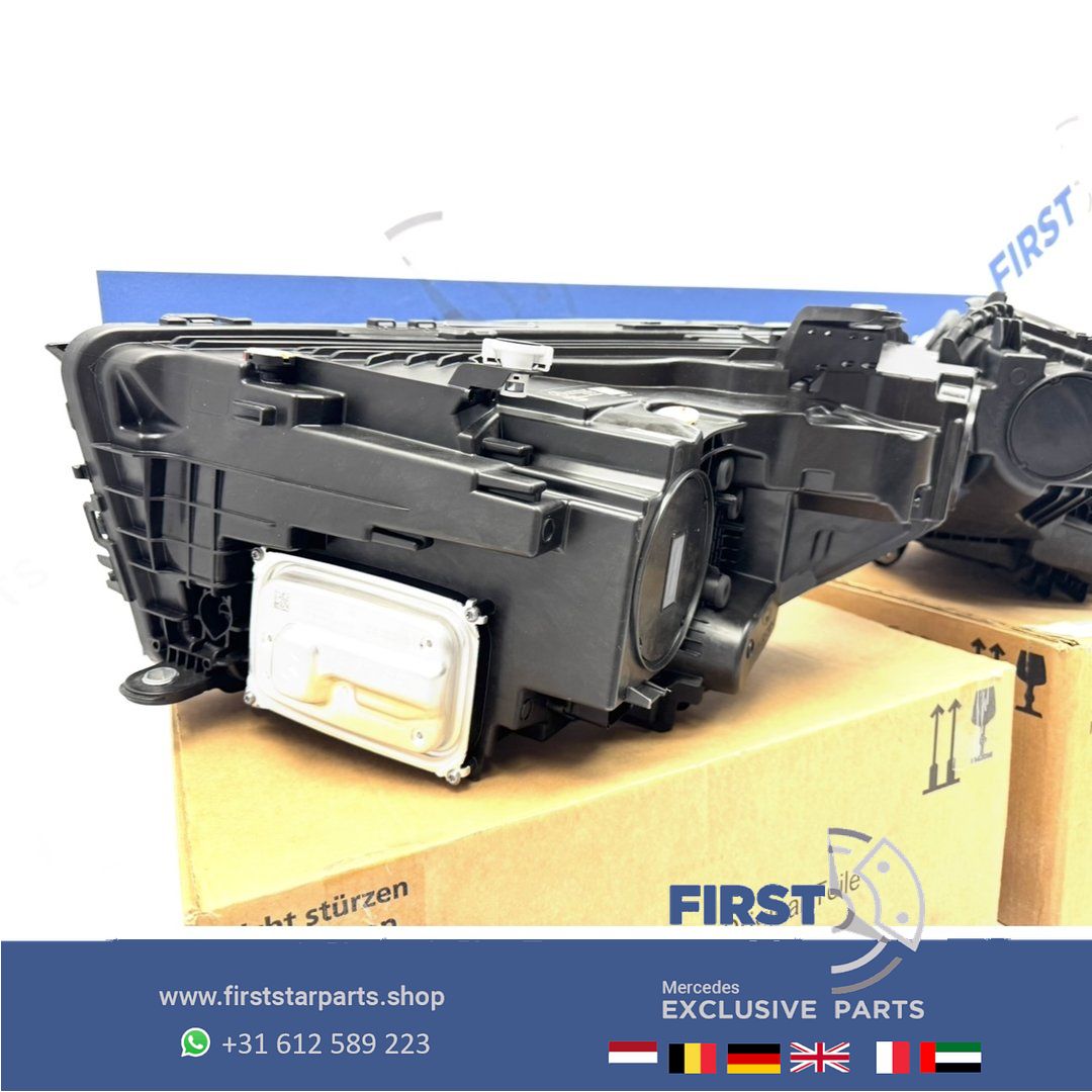W254 GLC LED KOPLAMPEN SET High Performance X254 C254 LINKS + RECHTS 2021-2026 originalINEEL A2549061500 + A2549061600 SCHEINWERFER HEADLIGHT KOPLAMP SET GLC43 GLC63 GLC63s AMG headlight left and right usado en Menorca foto 15