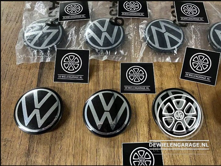 4x Naafkap originalINEEL VW Golf 8 Naafdop Nabedeckel 5H0601171 (5G0601171) nuevoe logo wheel hub usado en Menorca foto 6