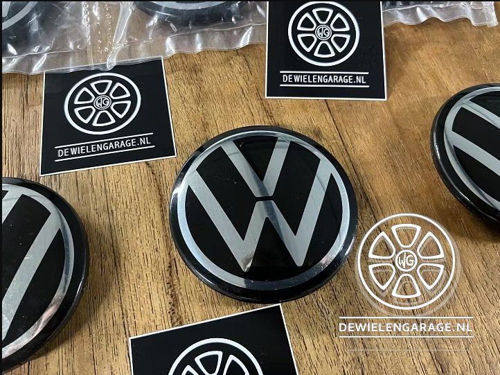 4x Naafkap originalINEEL VW Golf 8 Naafdop Nabedeckel 5H0601171 (5G0601171) nuevoe logo wheel hub usado en Menorca foto 5