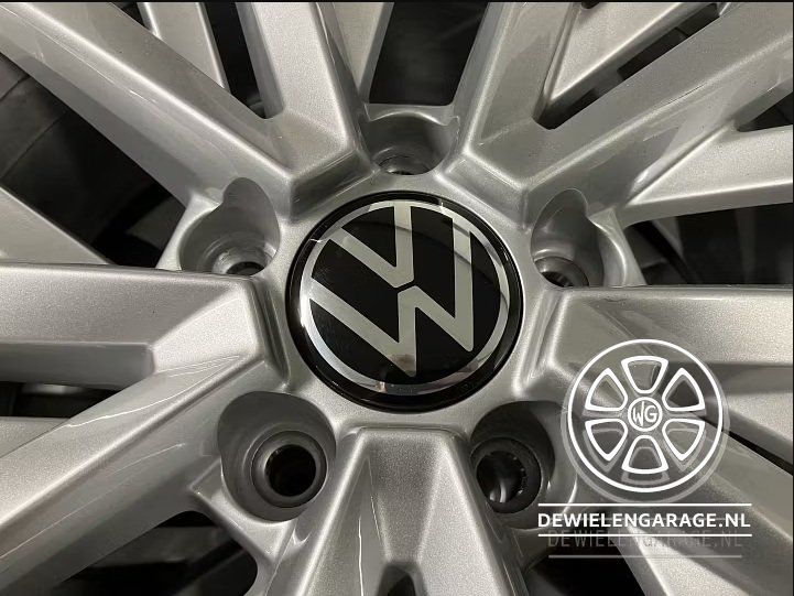4x Naafkap originalINEEL VW Golf 8 Naafdop Nabedeckel 5H0601171 (5G0601171) nuevoe logo wheel hub usado en Menorca