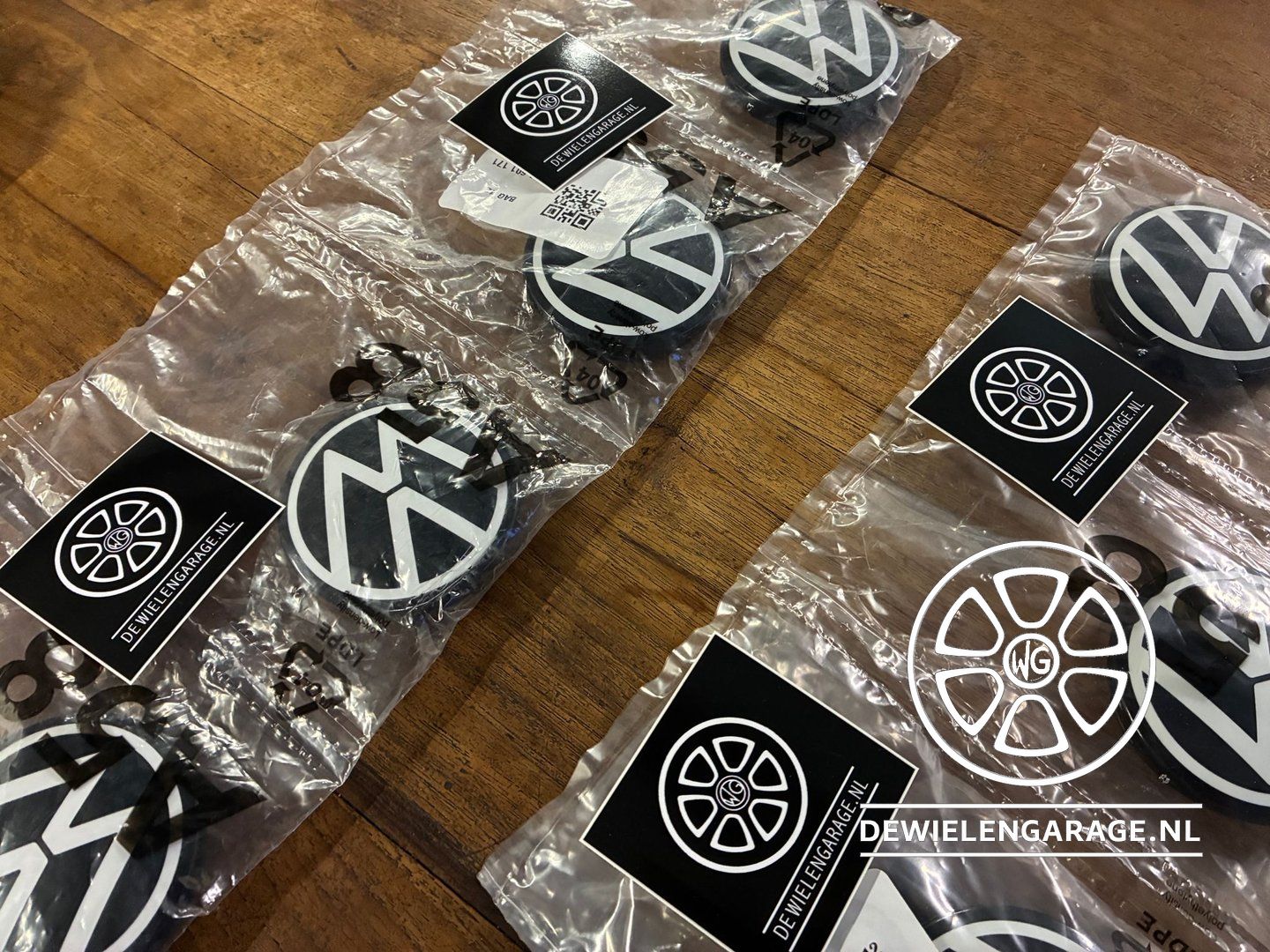 4x VW Naafkap originalineel nuevo ID Logo 10A 601 171 oa ID.3 ID.4 ID.5 ID.7 etc 10A601171 55mm 60mm naafdop ID3 ID4 ID5 ID7 ID BUZZ wheel hub usado en Menorca foto 5