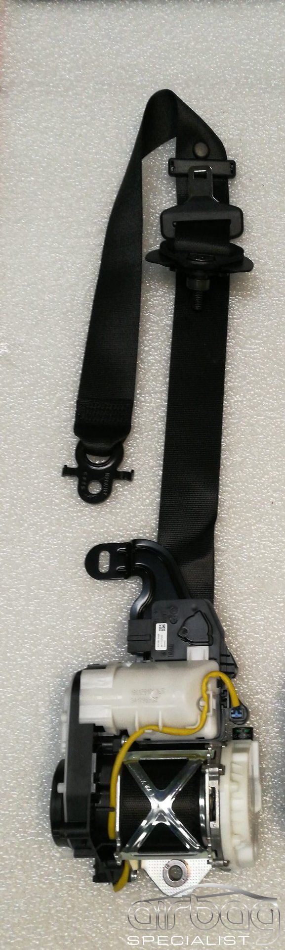 Gordel Gordelspaner set BMW G30 G31 G32 F90 M5 BMW G30,G31 F90 M5 5 serie G32-GT 6 serie seatbelt set 72117430115-72117430116 seatbelt complete set usado en Menorca foto 5