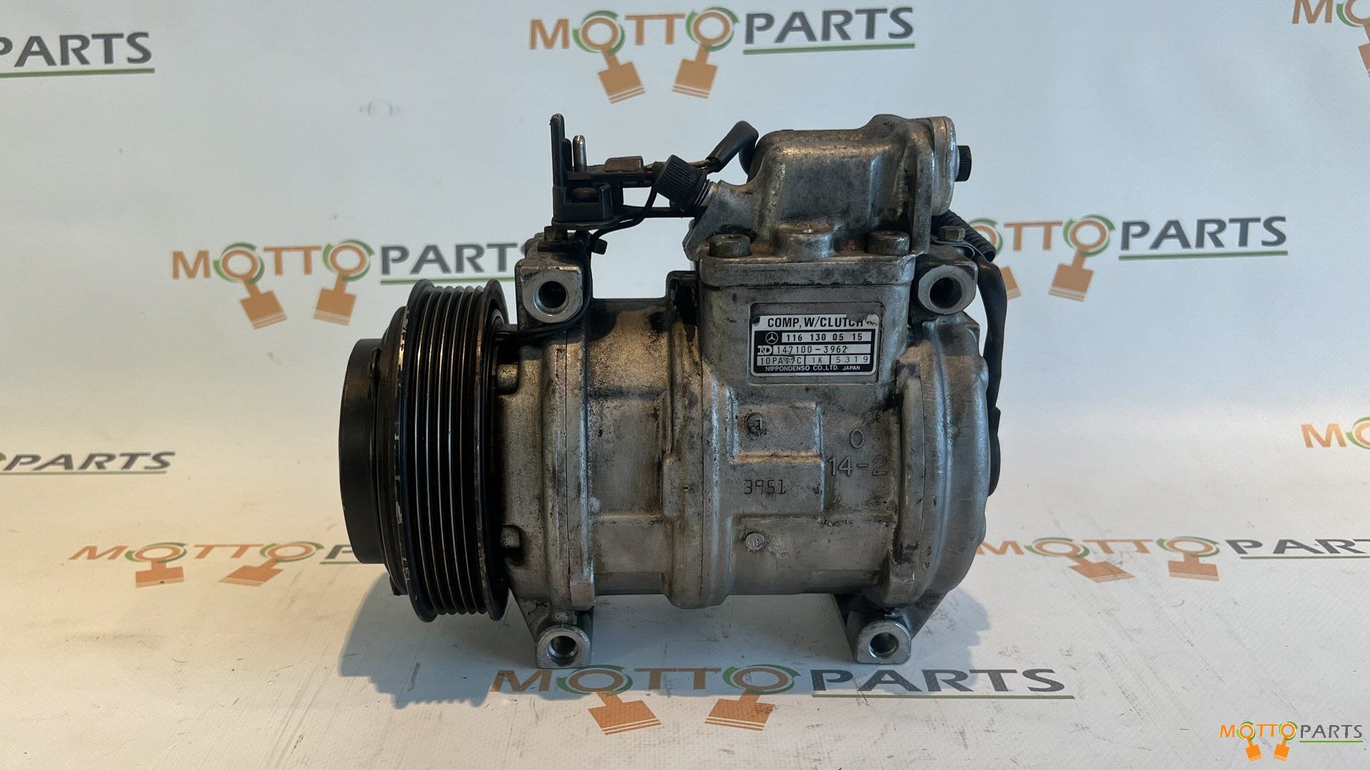 Mercedes Aircopomp M102 M103 M104 OM603 Motors A1161300515 air conditioning pump air conditioning compressor usado en Menorca foto 2