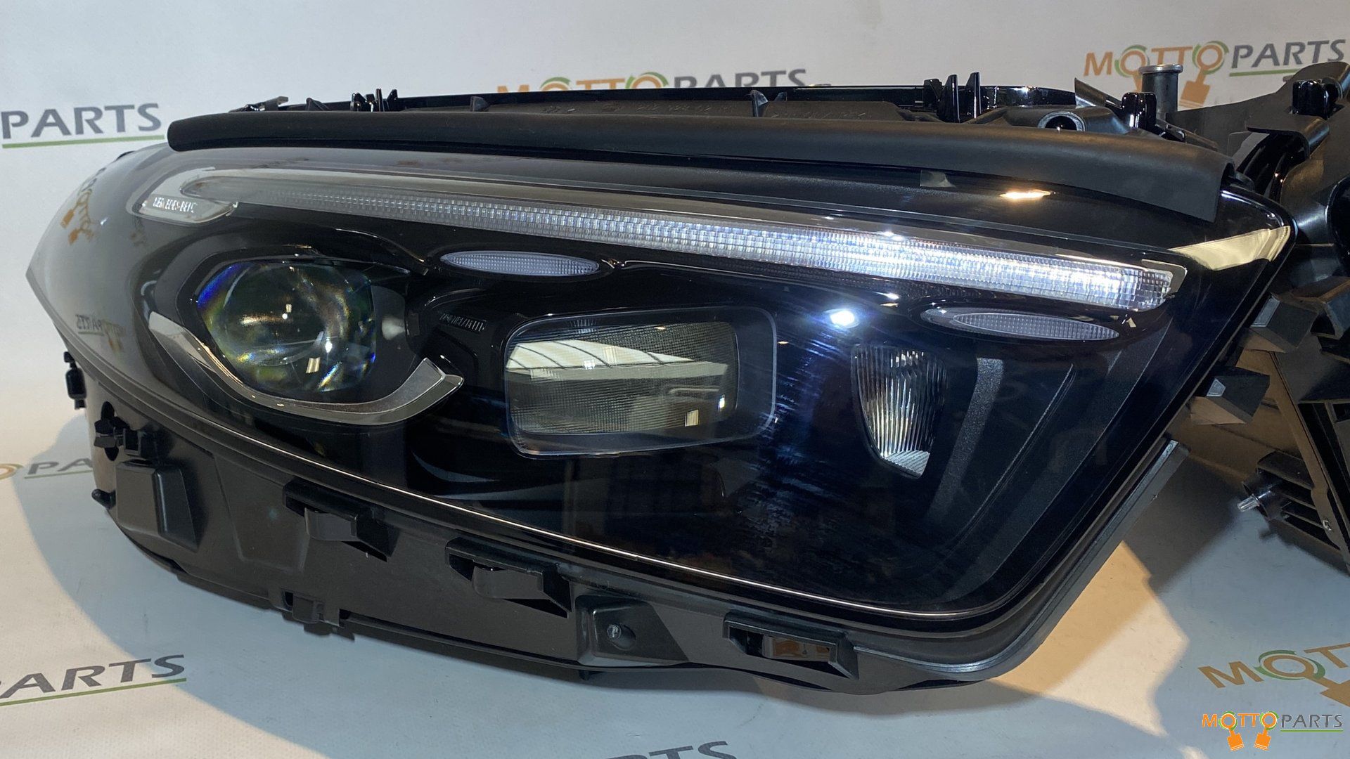 Mercedes W177 Multibeam Koplampset A1779065704 A1779065804 headlight left and right usado en Menorca foto 3