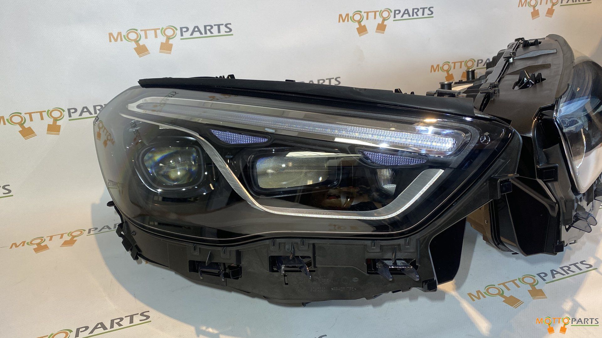 Mercedes W247 Multibeam Koplampset A2479064104 A2479064204 headlight left and right usado en Menorca foto 2
