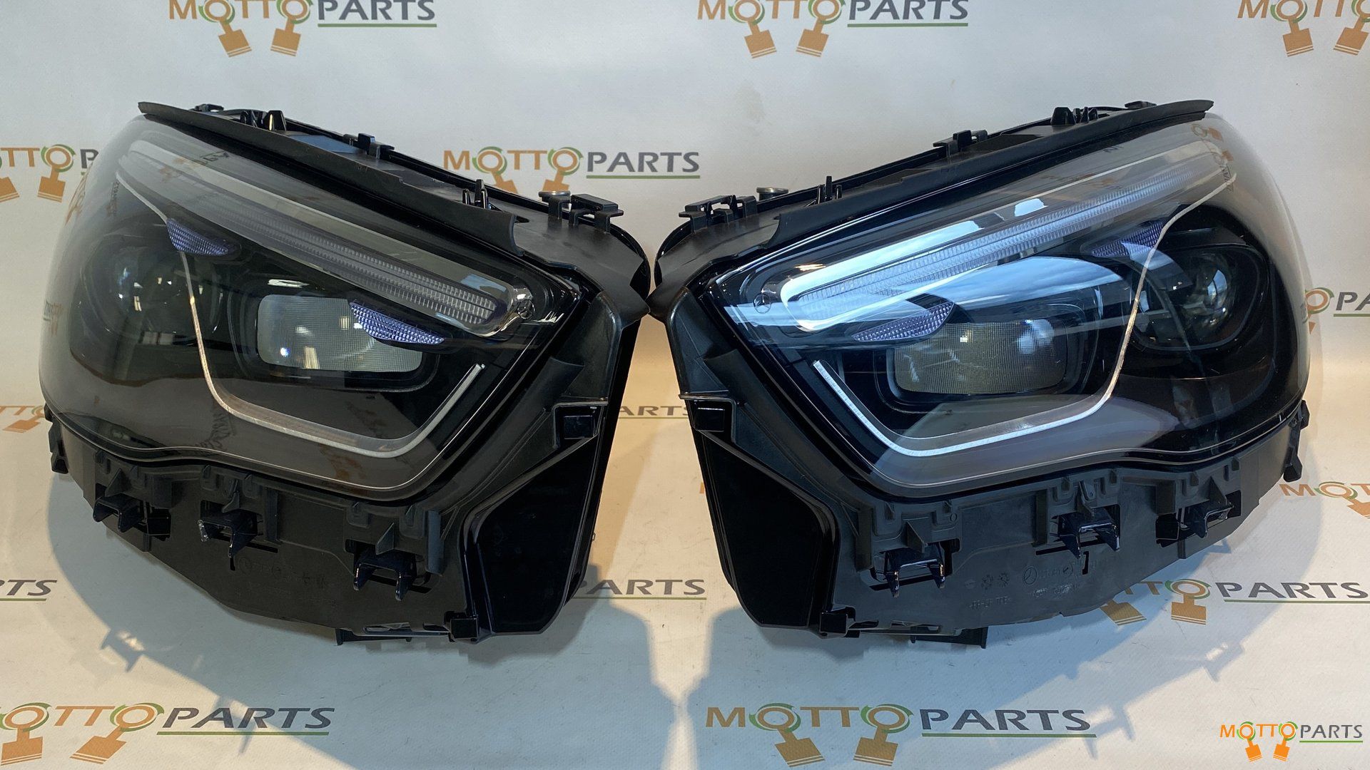 Mercedes W247 Multibeam Koplampset A2479064104 A2479064204 headlight left and right usado en Menorca