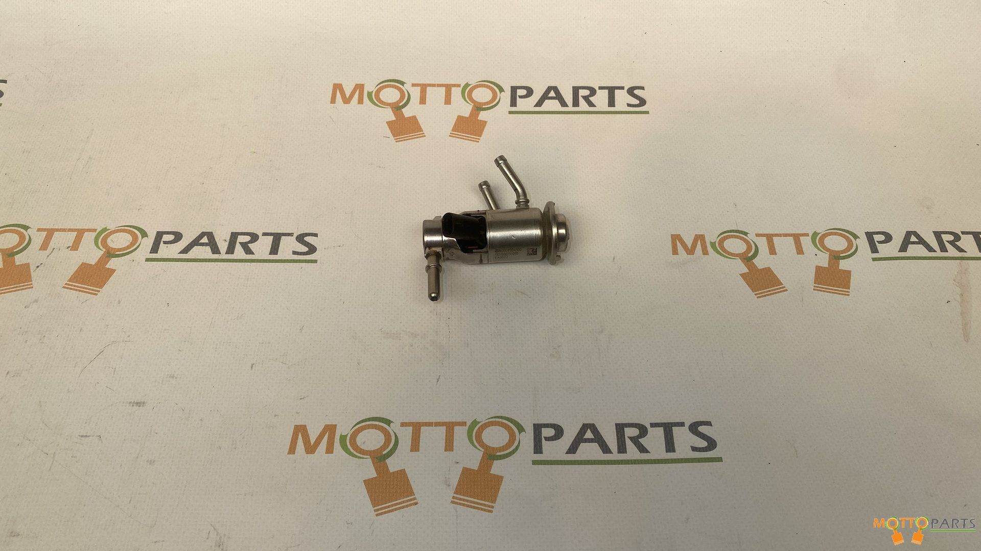 Mercedes-Benz originalinal Adblue Injector A0004904100 adblue injector usado en Menorca