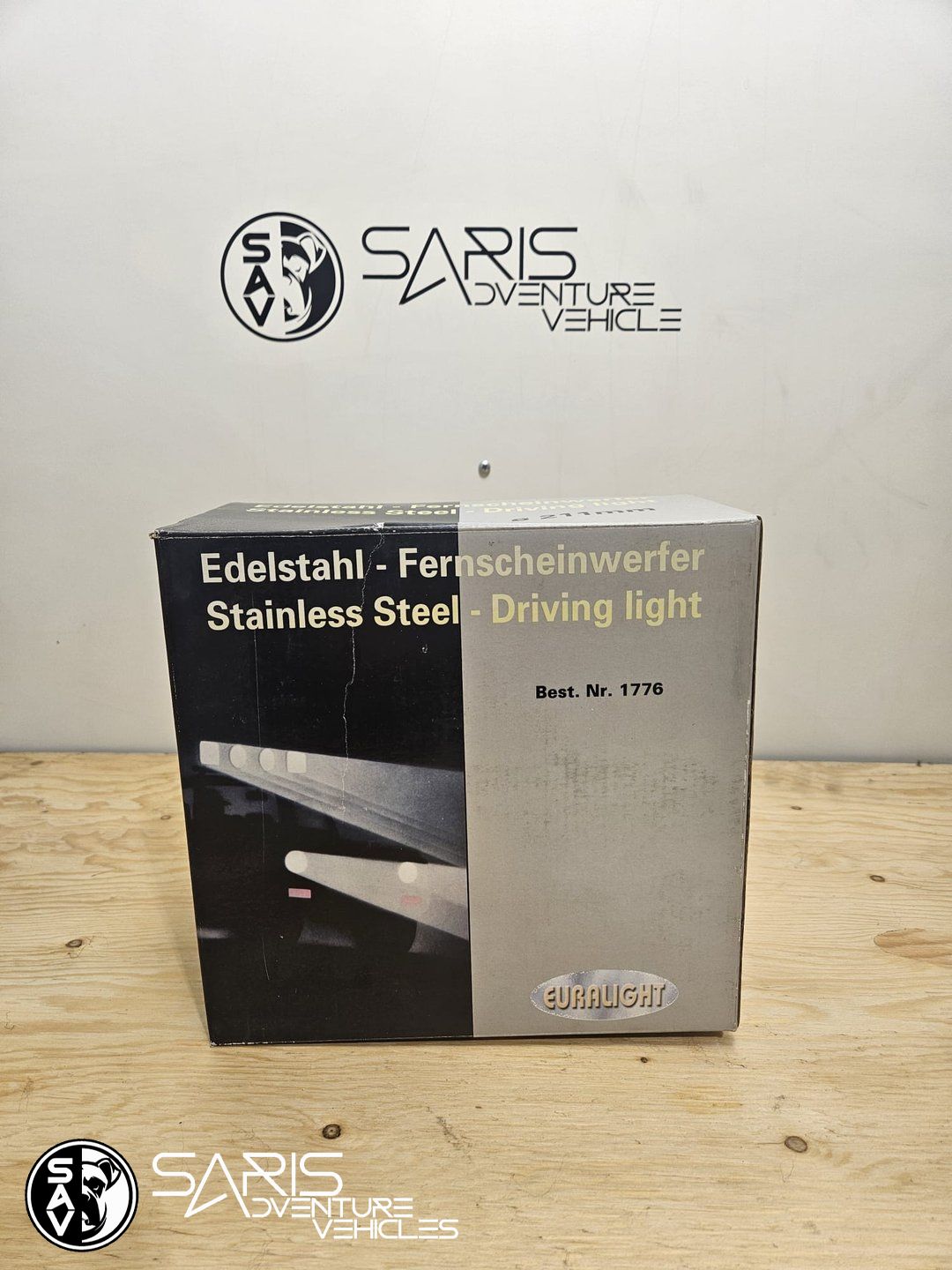 Edelstahl ferscheinerwerfer , stainless steel driving light spotlight usado en Menorca