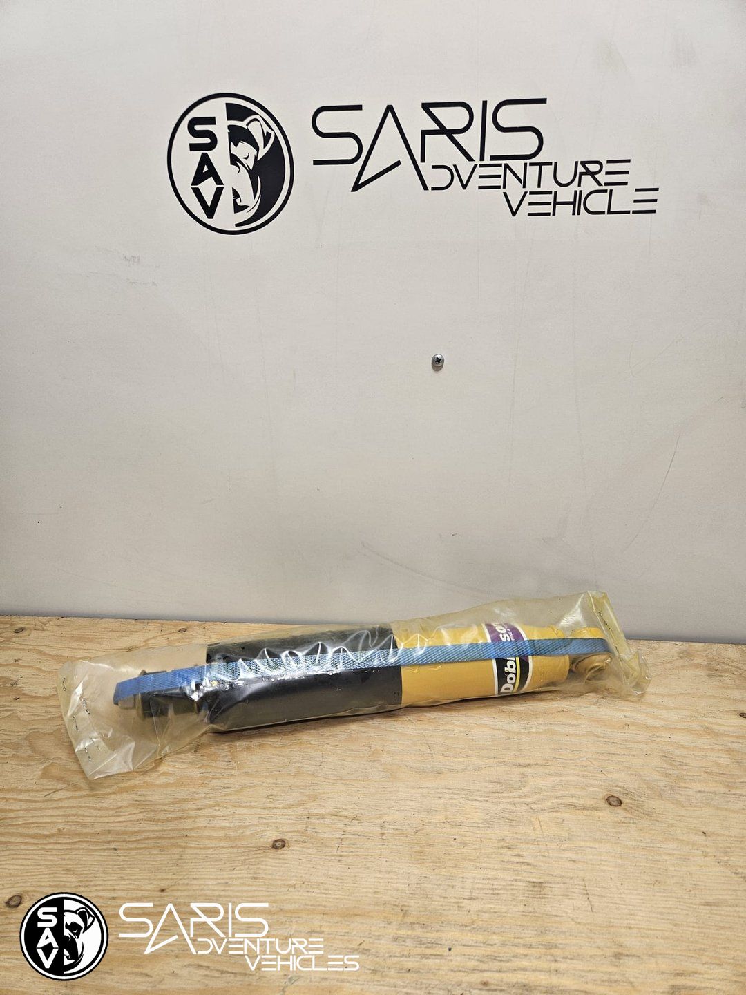 Dobinsons Schokdemper Nissan Navara Kingcab D21 D22 voorzijde leaf spring usado en Menorca
