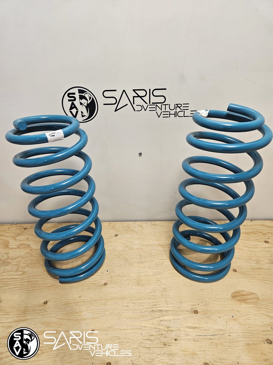 Dobinsons verhogingsveren voorzijde Patrol Y60 spring spiral left and right usado en Menorca foto 4