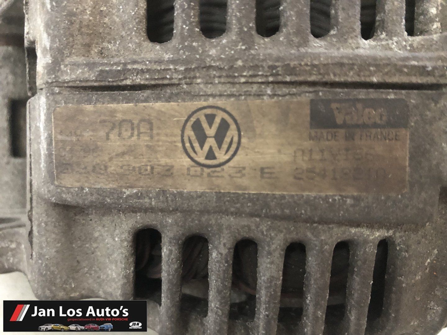 VW Golf 2.0 Dynamo 70A 037 903 023 E dynamo usado en Menorca foto 3