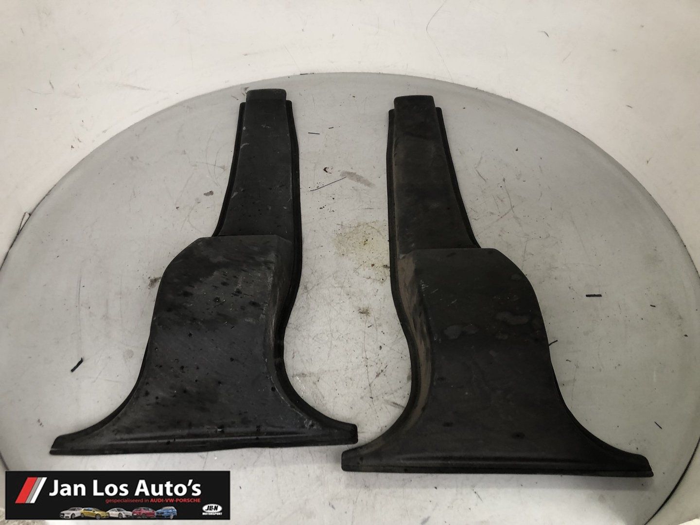 Audi 80 B2 b stijl bekleding bruin pillar trim usado en Menorca