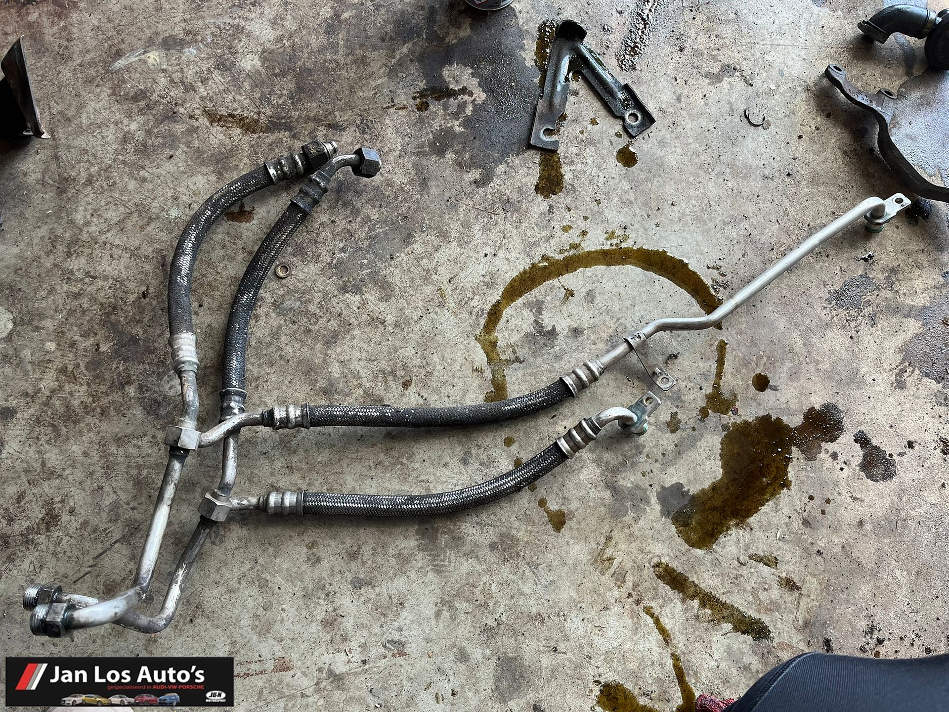 Audi V8 c3 typ 44 Olie leiding set oil pressure line usado en Menorca
