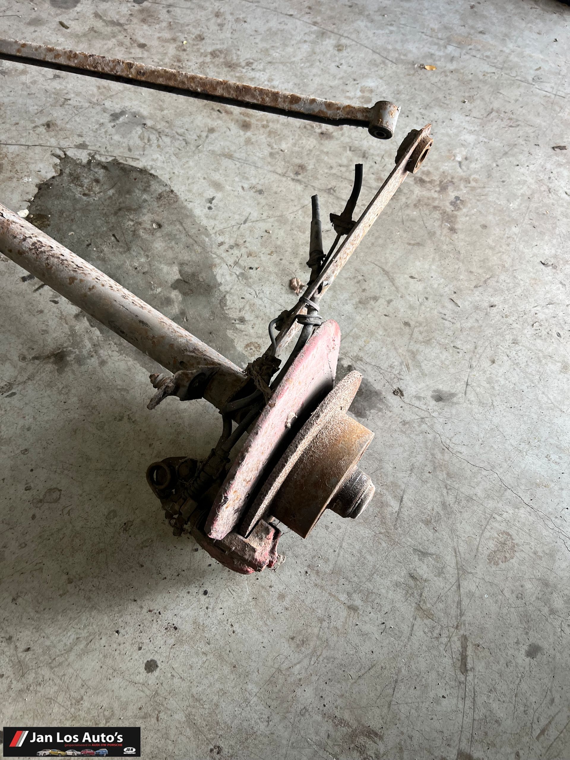 Audi 90 Coupe B2 typ 81 85 Achteras met schijfrem rear axle usado en Menorca foto 3