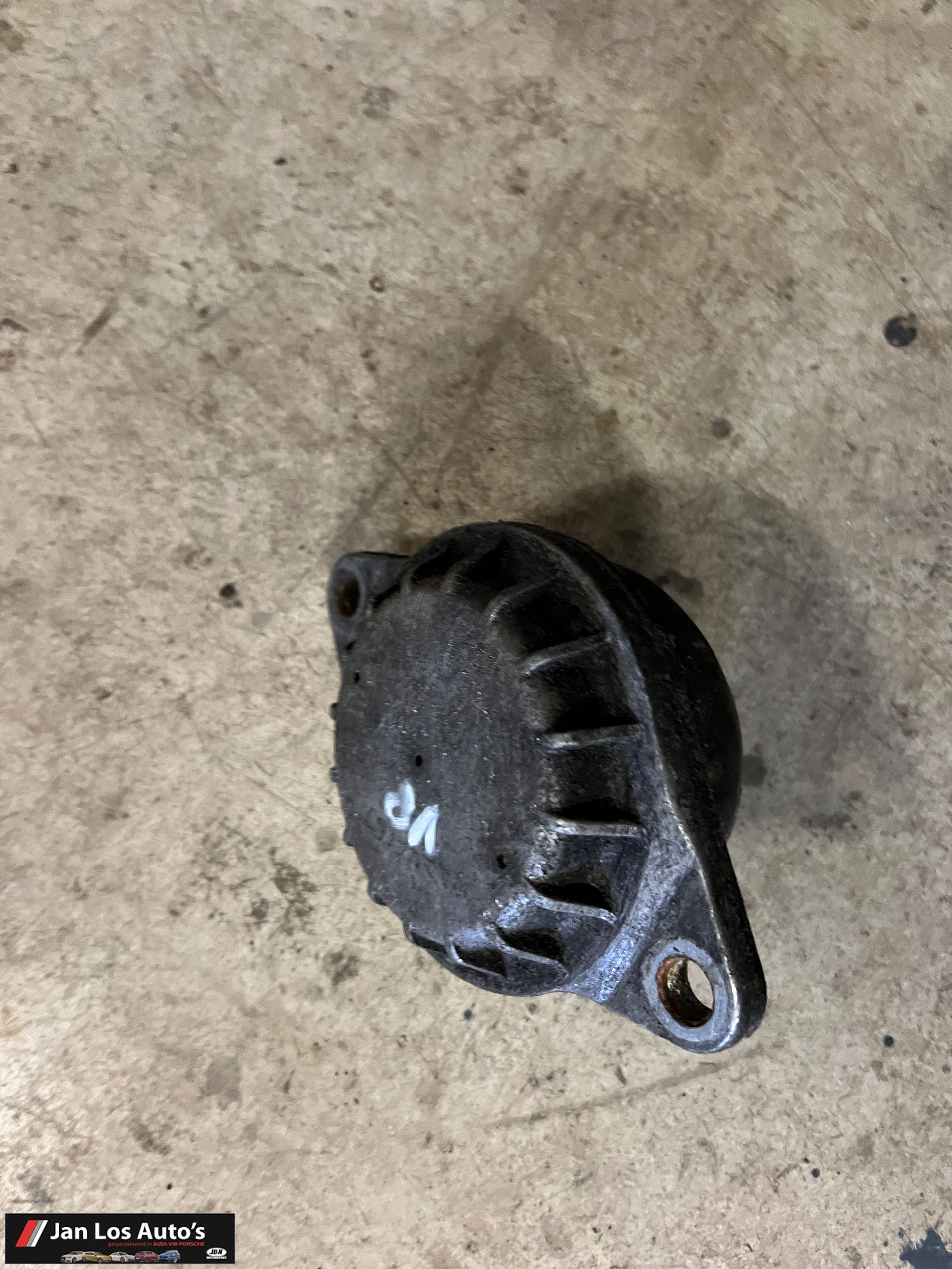 Audi V8 4,2 C3 typ44 Motorsteun motorrubber engine mount engine rubber usado en Menorca foto 2