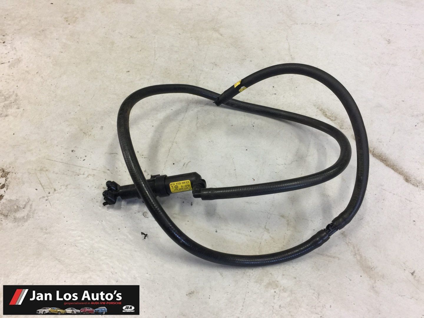 Koplampsproeier links VW Passat B6 ('05-'10) 3C0955103A headlight sprayer nozzle usado en Menorca