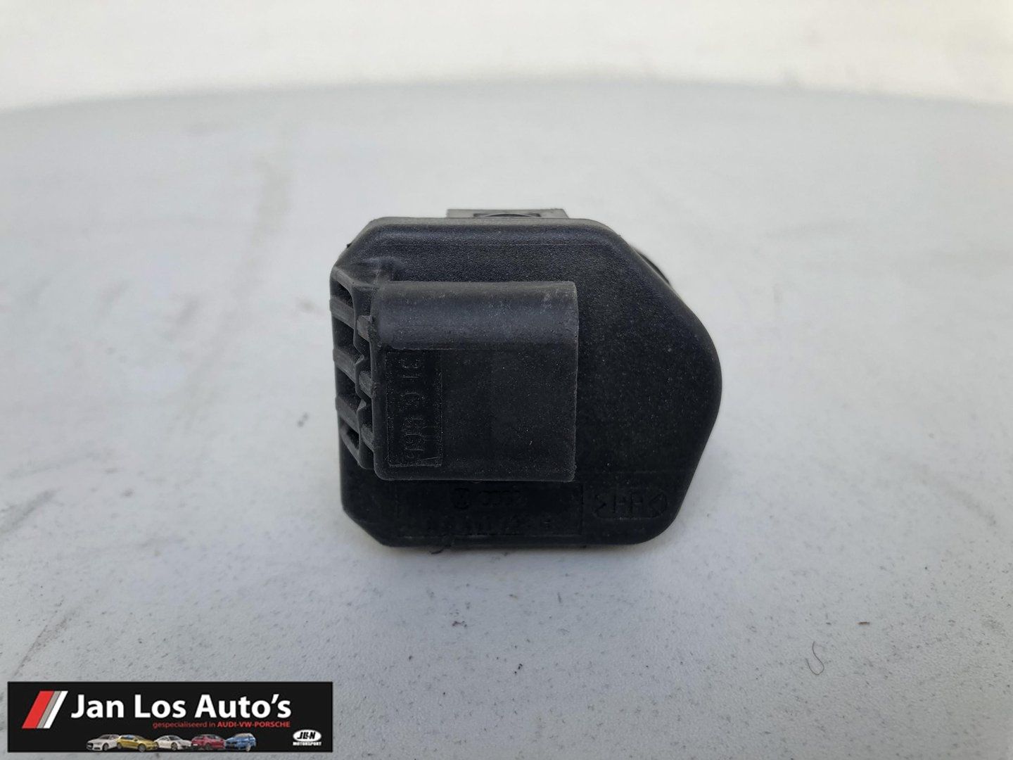 Koplampstelmotor rechts Audi A3 8L ('96-'03) 8L0941295B headlight adjustment motor usado en Menorca foto 4