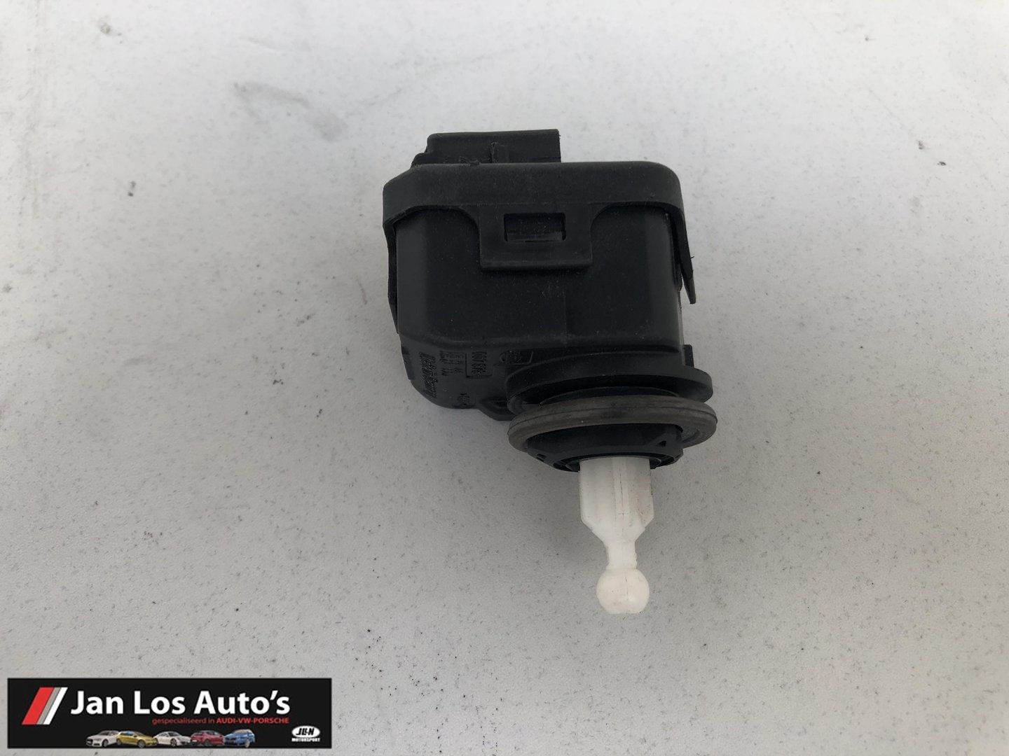 Koplampstelmotor rechts Audi A3 8L ('96-'03) 8L0941295B headlight adjustment motor usado en Menorca