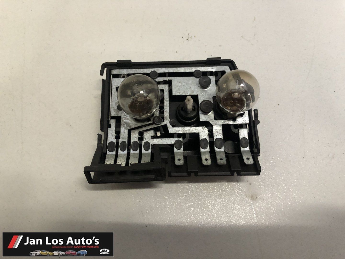 Achterlichtfitting rechts Audi 80 B3 B4 ('86-'91) 29632202 tail light frame single usado en Menorca