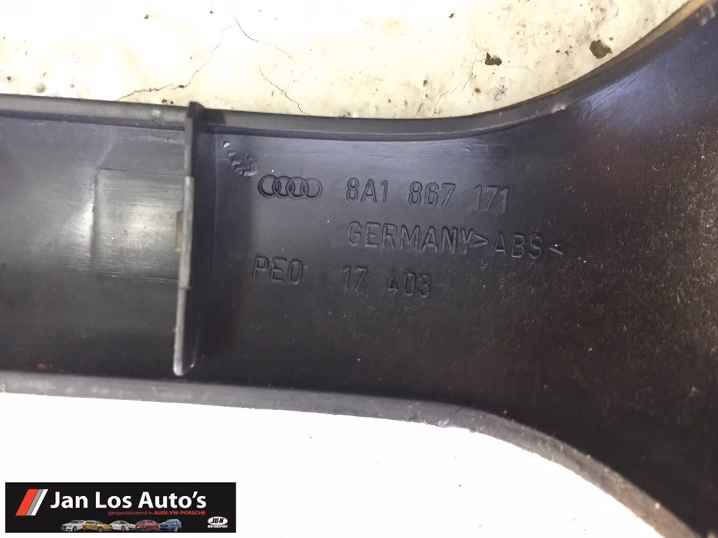 Handgreep deur linksvoor binnen Audi 80 B4 (91-95) 8A1867171 ceiling handle single usado en Menorca foto 5