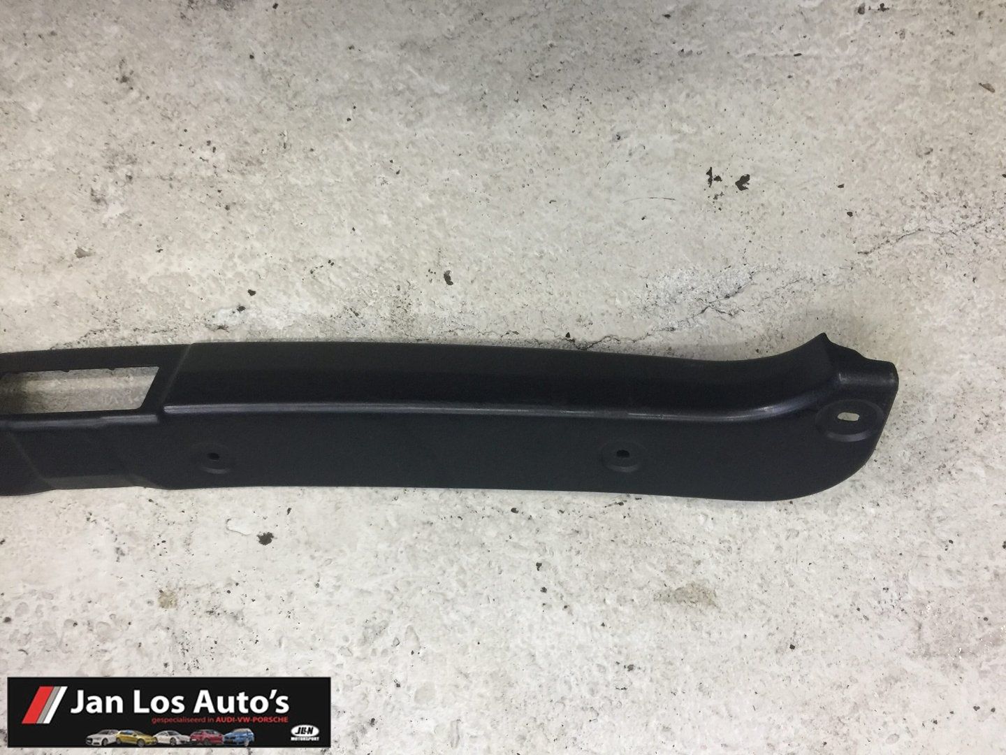 Kofferbak rand Audi 80 B4 ('91-'95) 8G0863485B upholstery boot usado en Menorca foto 3