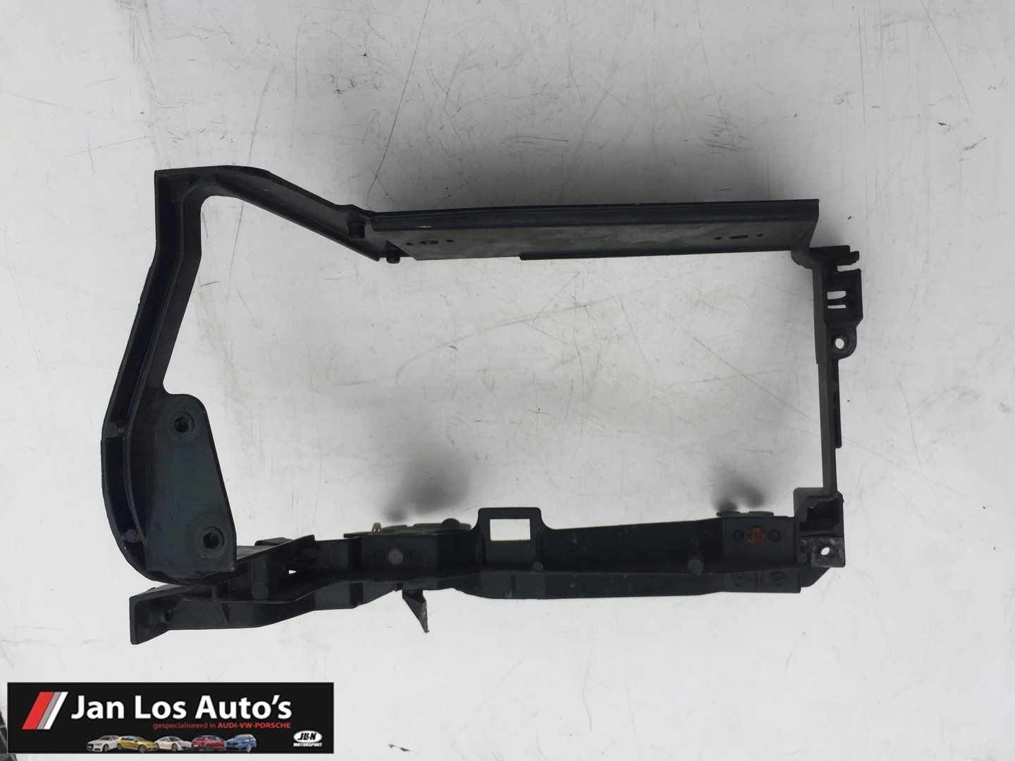 Koplampframe links Audi V8 ('88-'94) 441805855C headlight frame single usado en Menorca foto 2