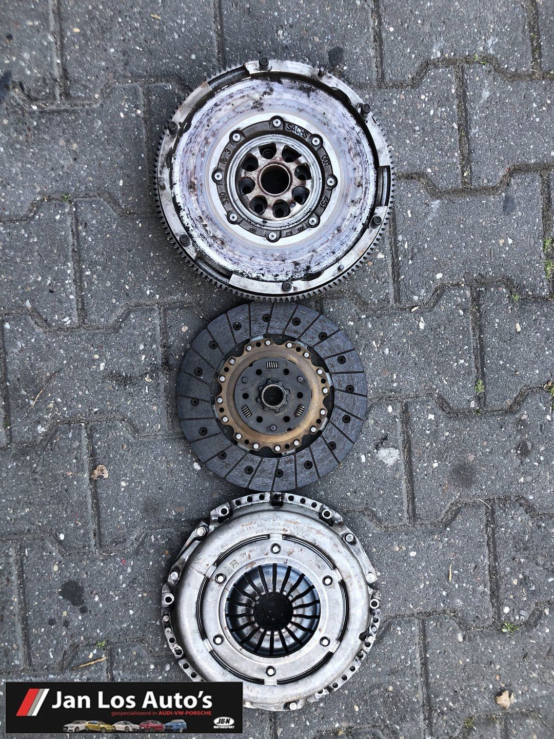 Audi A1 S1 8X 2.0 tfsi. Tweemassavliegwiel en koppeling double mass flywheel usado en Menorca