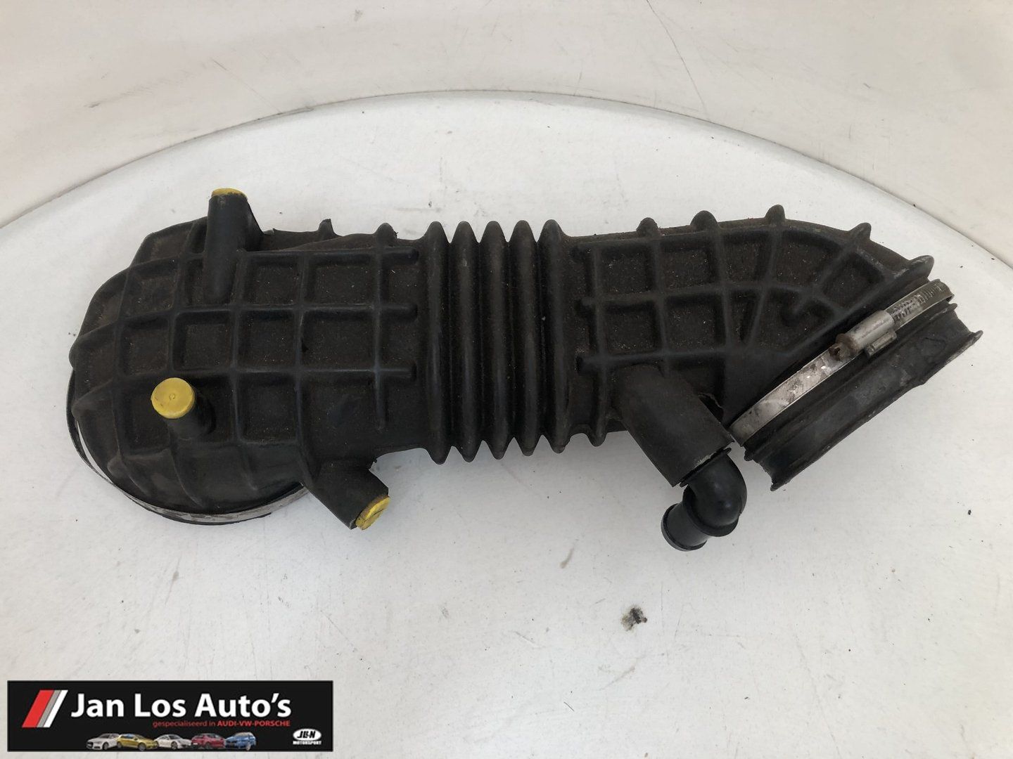 Aanzuigrubber Inlaatslang Audi 100 C3 034133357H air inlet suction hose tube usado en Menorca
