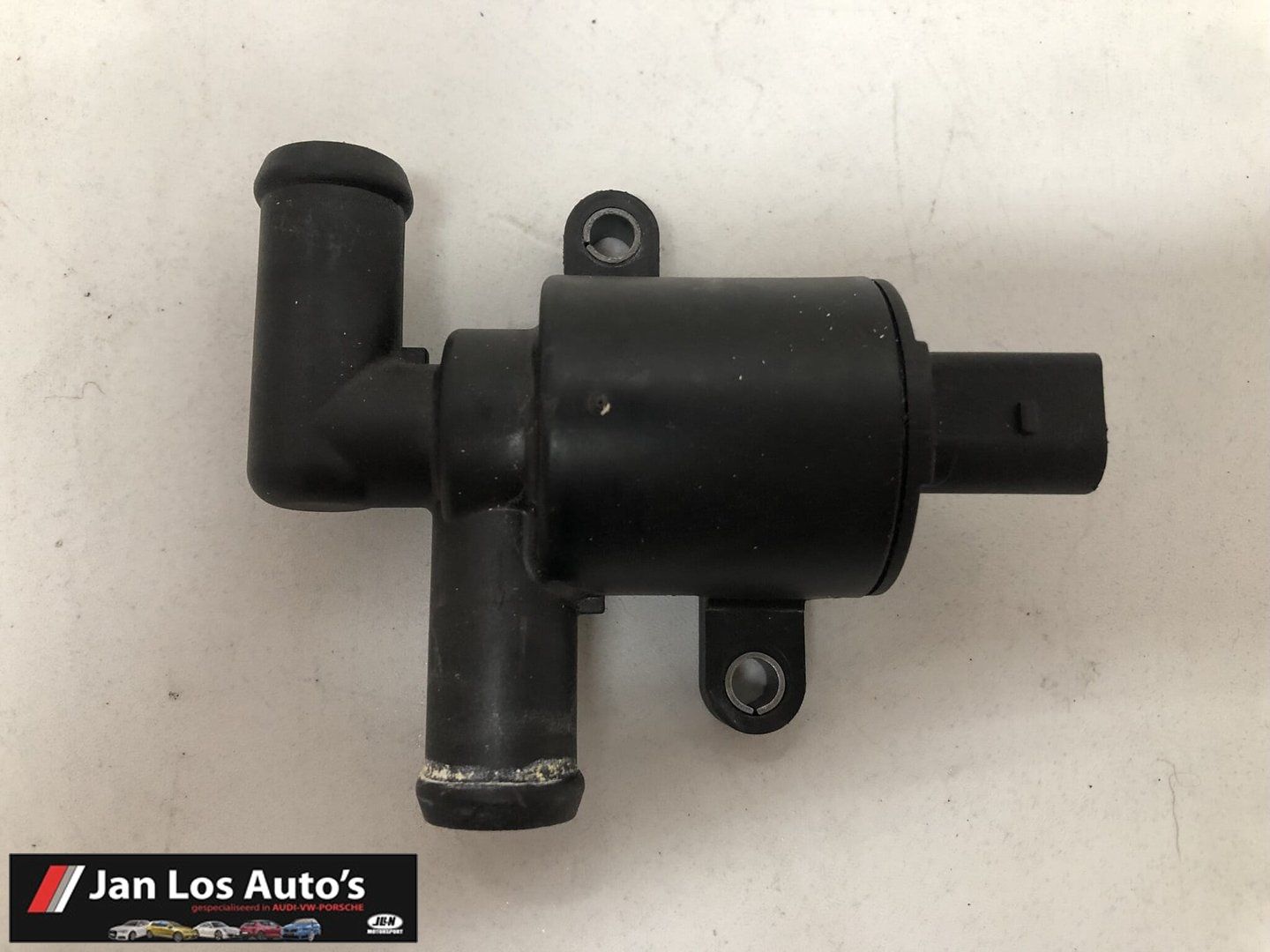 Stationair omloopventiel Audi A1/S1 4H0121671D idle control valve usado en Menorca