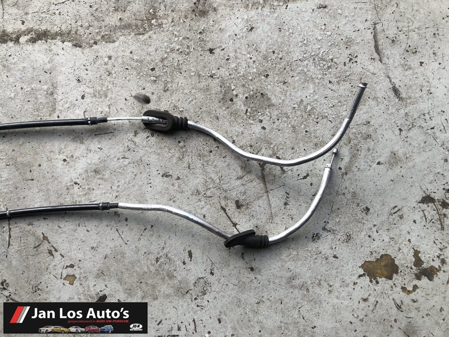 Handrem kabels set Audi A1 / S1 6R0711951 handbrake cable usado en Menorca foto 2