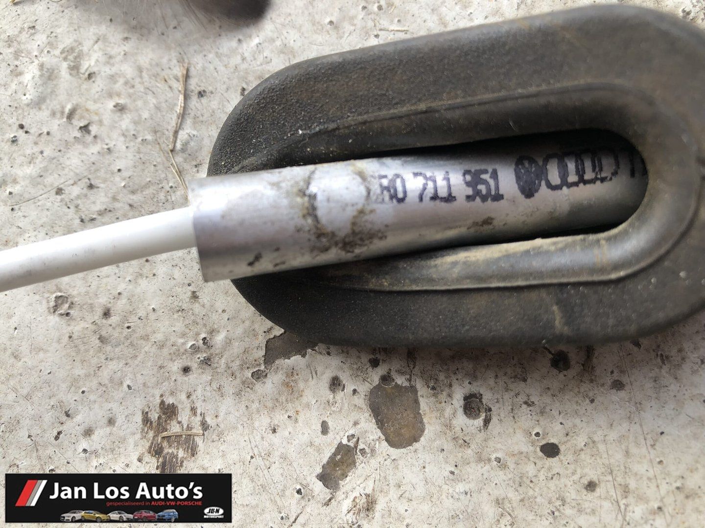 Handrem kabels set Audi A1 / S1 6R0711951 handbrake cable usado en Menorca foto 3