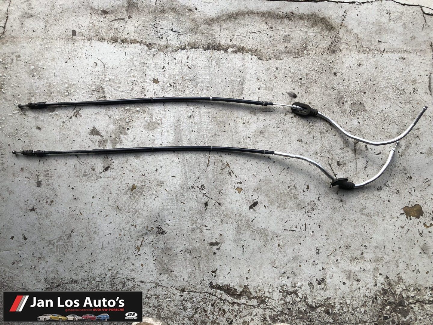 Handrem kabels set Audi A1 / S1 6R0711951 handbrake cable usado en Menorca