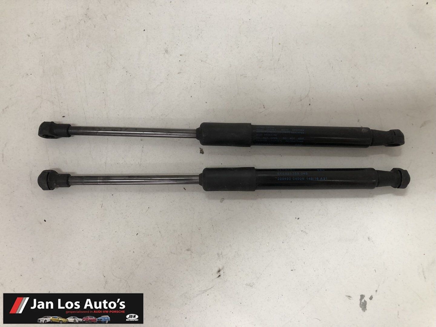 Gasveren gasdemper motorkap Audi A1 / S1 8X0823359 gas pressure springs usado en Menorca