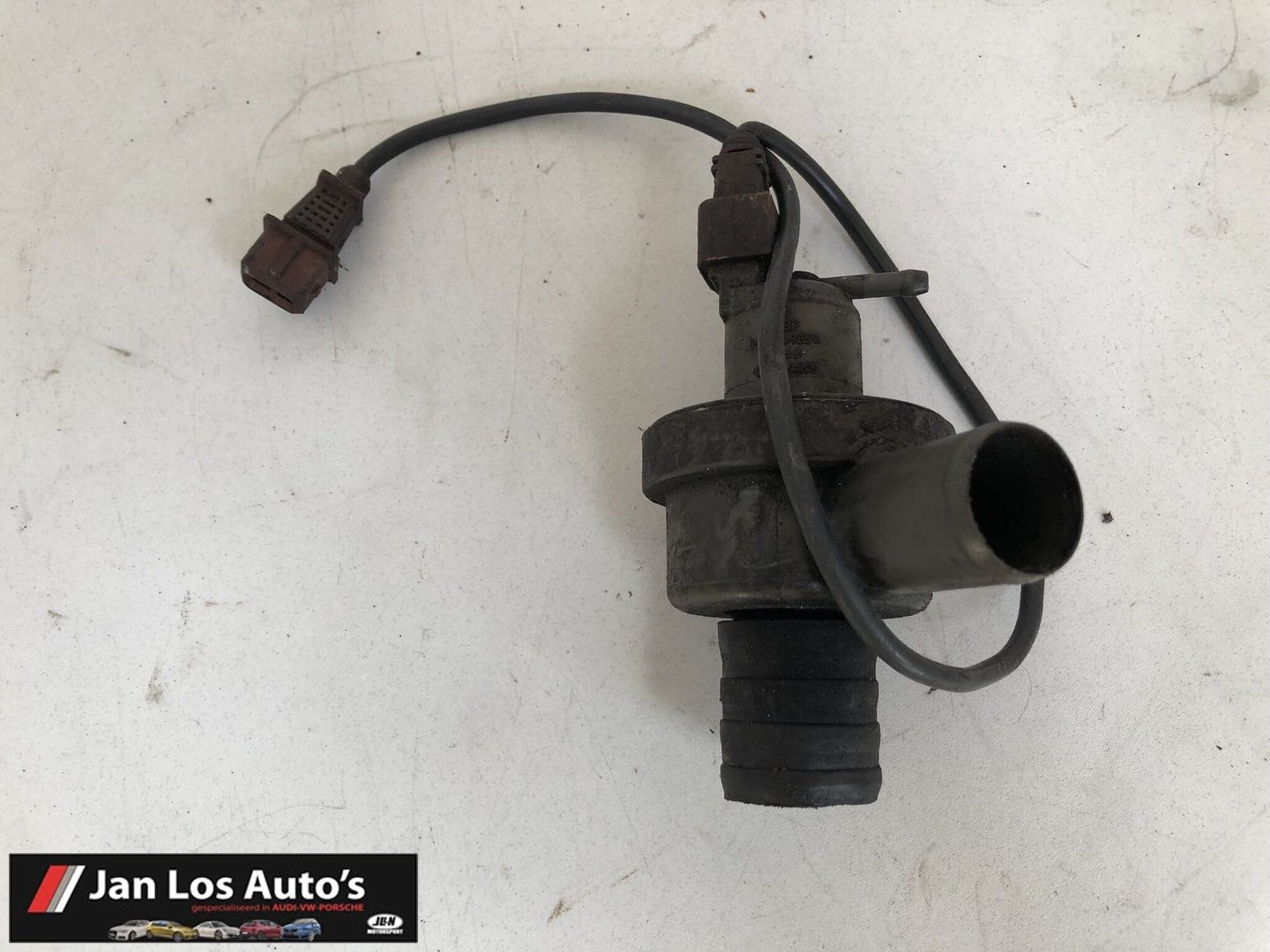 Ontlast ventiel schuifafschakel 035135985A Audi Coupe B2 control valve usado en Menorca