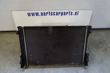 MERCEDES BENZ C KLASSE W204 RADIATEUR A2045002203