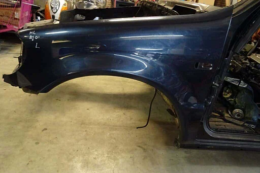 scherm links voor Mercedes Benz ML w163 bouwjaar 1999 t/m 2001 rechts voor ook beschikbaar
