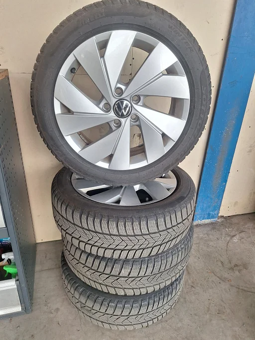 Volkswagen Golf Winterset 17 Inch Origineel