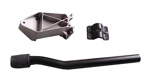 DAF95/105/106XF STEUN,SPATSCHERM ACHTER MET KROM BUIS 1371226A