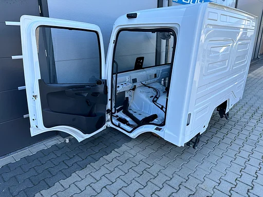 MB ATEGO CABINE EURO 6 TUNEL VOOR 6 CYL.MOTOR ALLEEN FRAME 000074B
