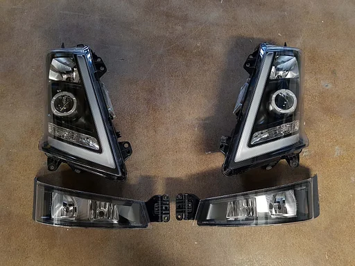 COMPLETE SET FOR VOLVO FH4 (FH16 LOOK) DEPO XENON HEADLIGHTS + FOG LIGHTS LEFT AND RIGHT 000126