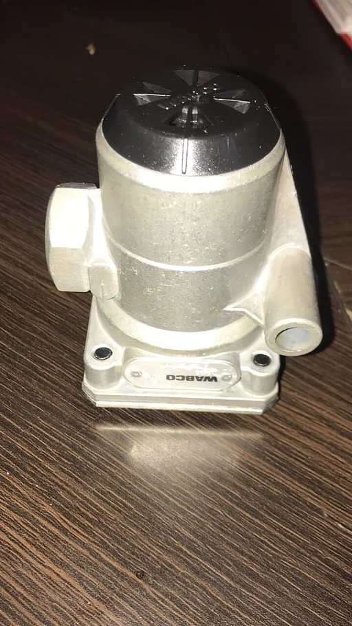 VOLVO FH FM AIR pressure distributor | 20382312 21339179 7421339179
