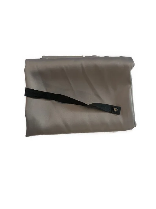 DAF Curtain Part no. 2304831 Length (mm)1,250 Width (mm)1,335.00 Curtain position Mid  2246828